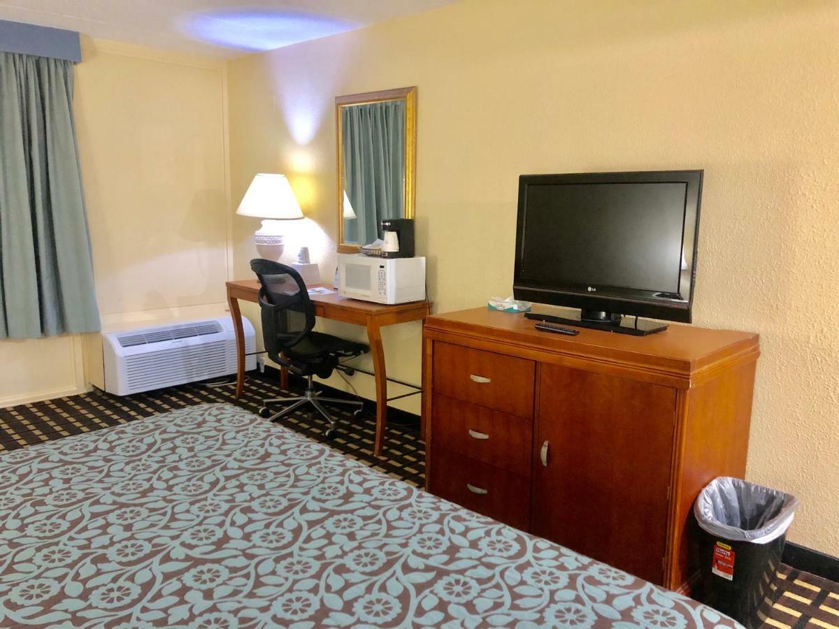 Days Inn By Wyndham Шаронвілл Екстер'єр фото